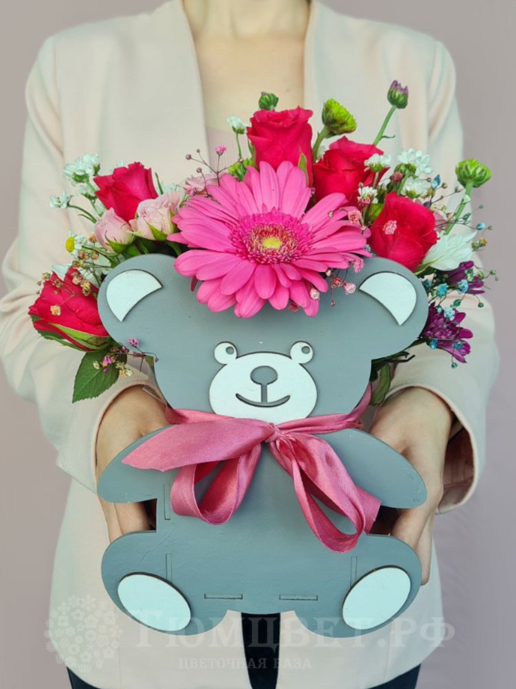 Коробка с цветами "Медвежонок" из цветов