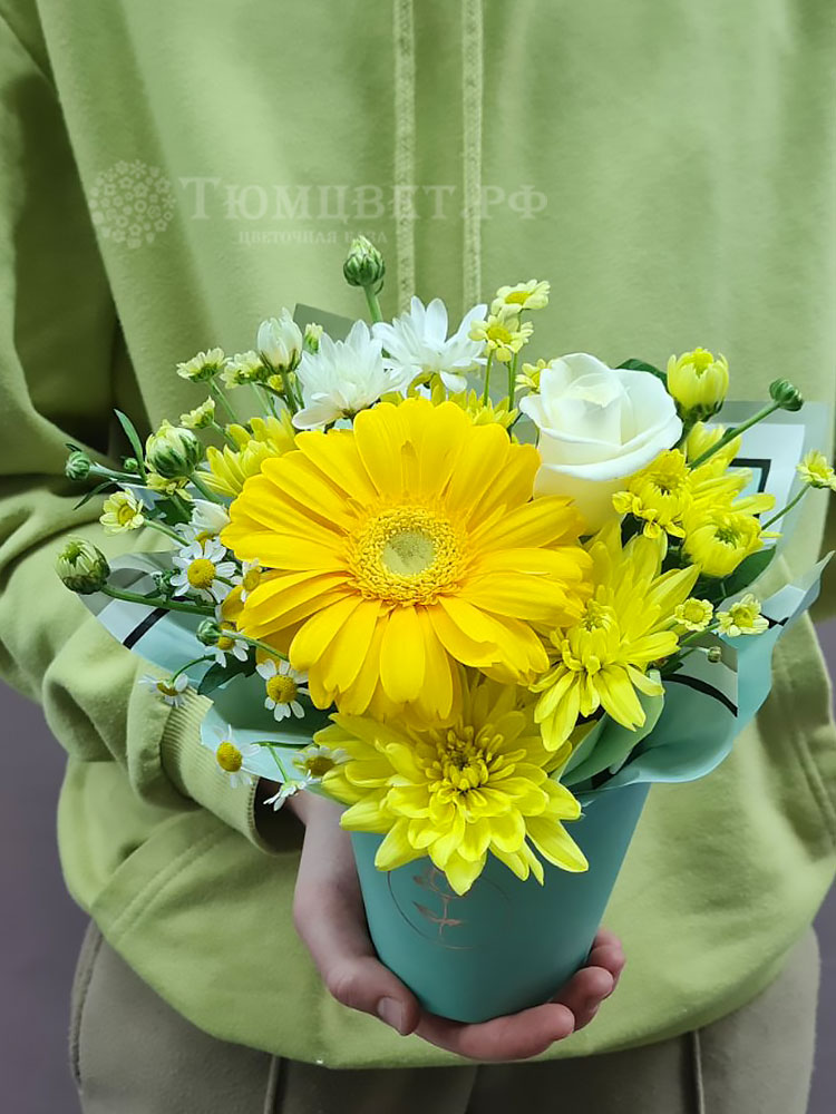 Цветочный комплимент из цветов