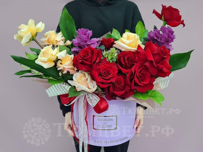 Коробка с розами "Чтобы ты улыбалась"